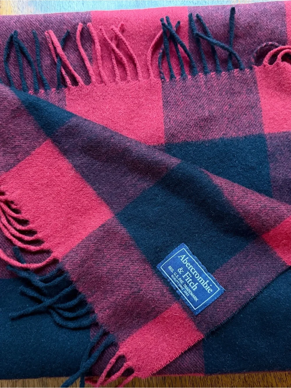 NWOT Abercrombie & Fitch Red and Black Plaid Wool Scarf